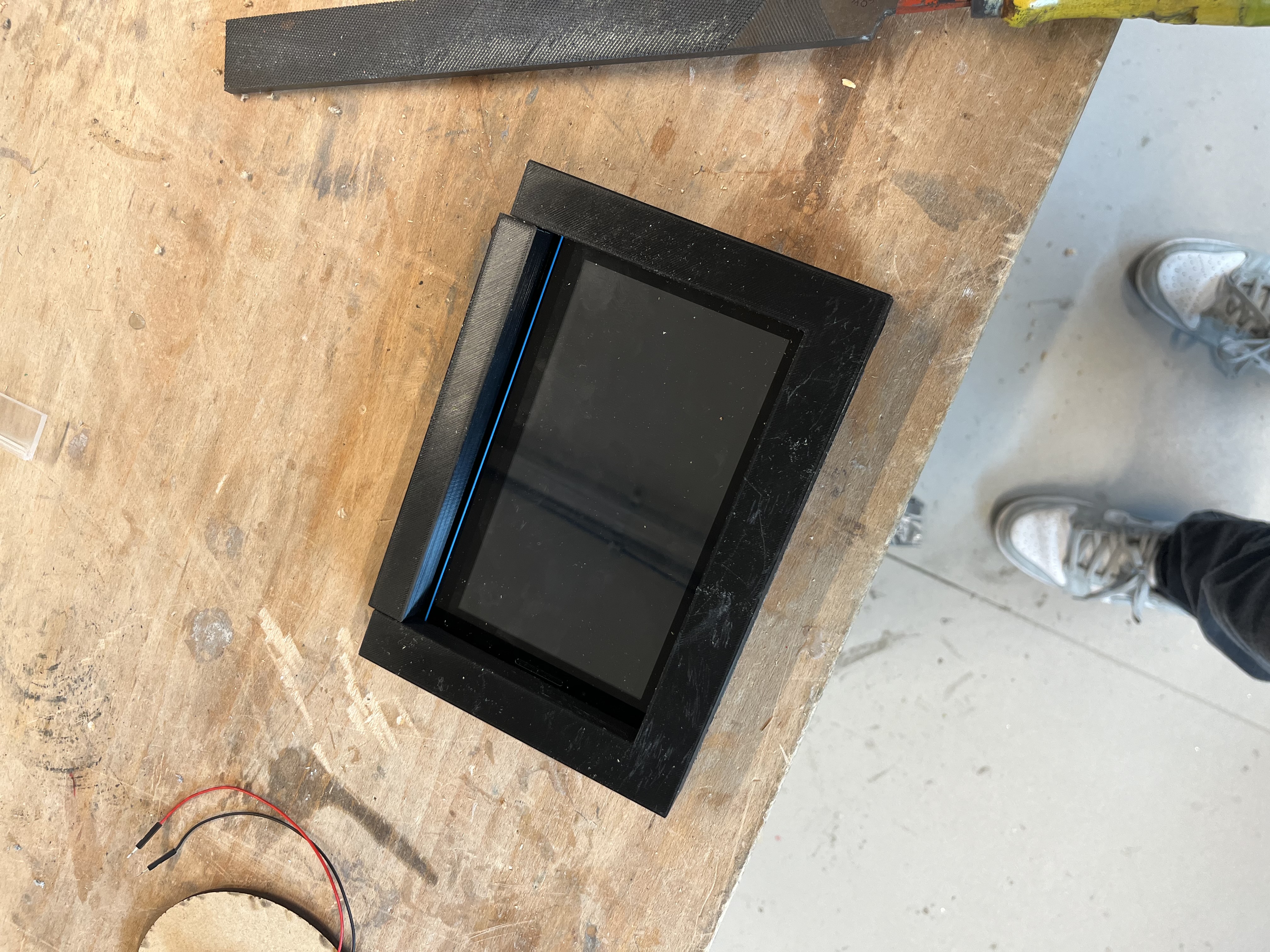 The end product of the tablet holder