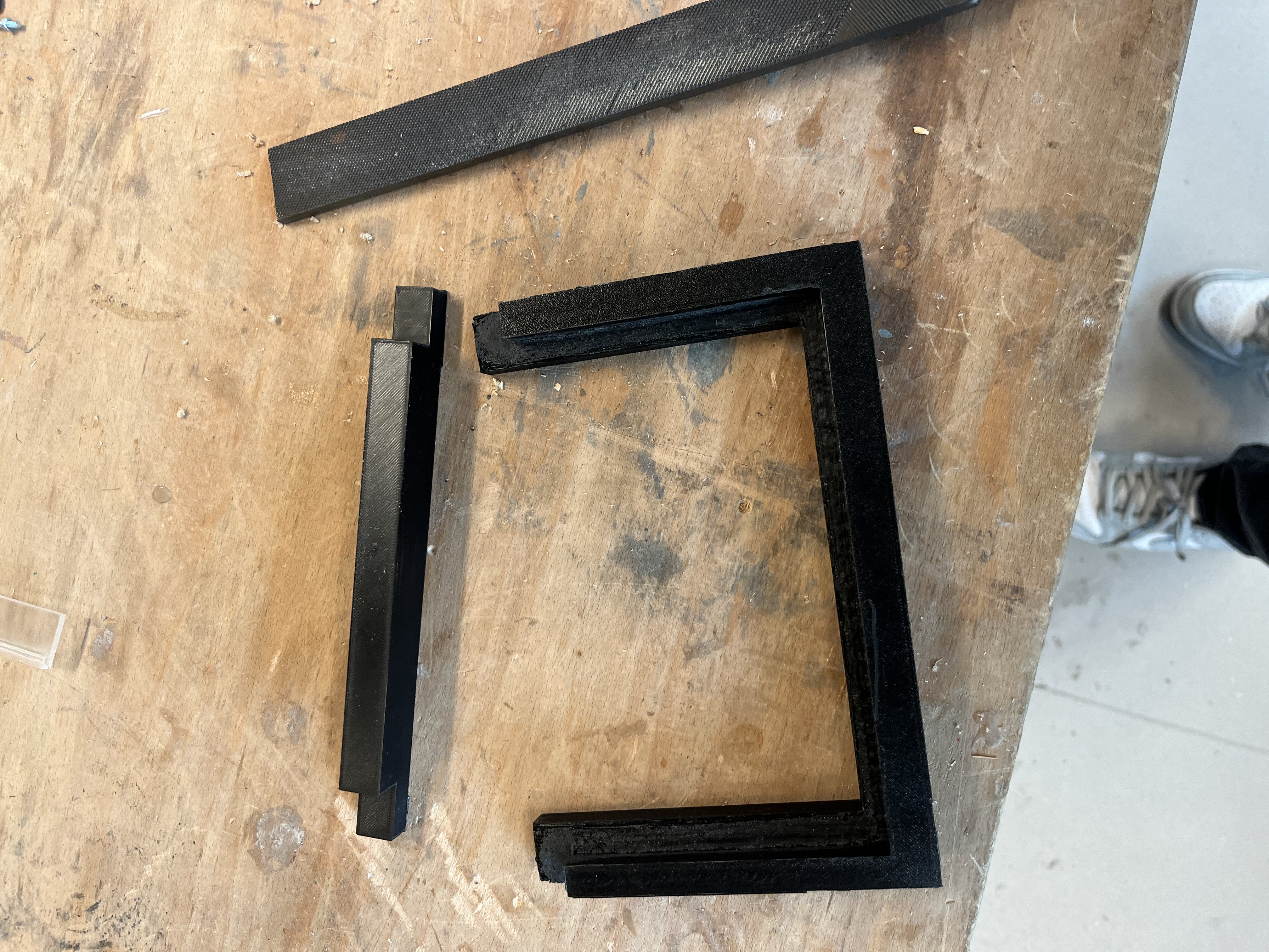 Filing of the tablet holder